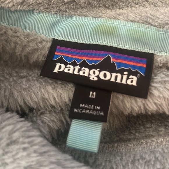 PATAGONIA Re-Tool Snap-T Fleece Pullover in a Platinum Gray/Blue Size Medium - Picture 3 of 5